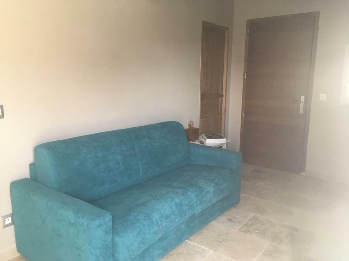 Vila Coquet 2 Pieces Au Calme Avec Piscine Fontvieille Exteriér fotografie