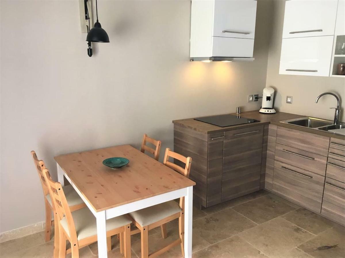 Vila Coquet 2 Pieces Au Calme Avec Piscine Fontvieille Exteriér fotografie